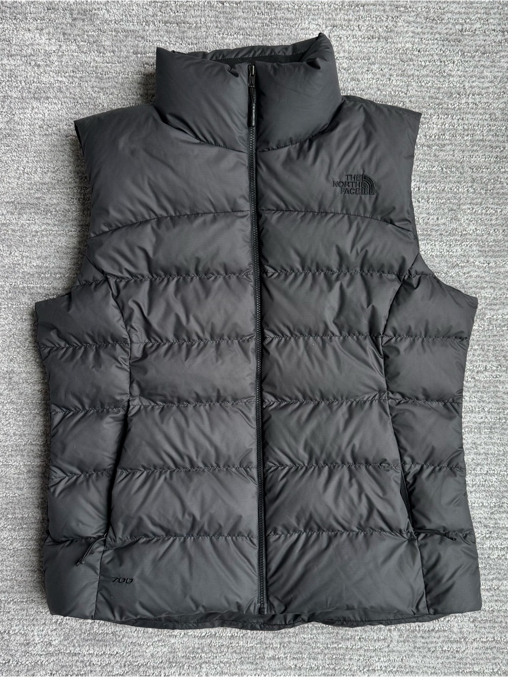 The North Face Black 700 Puffer Vest - Womens M